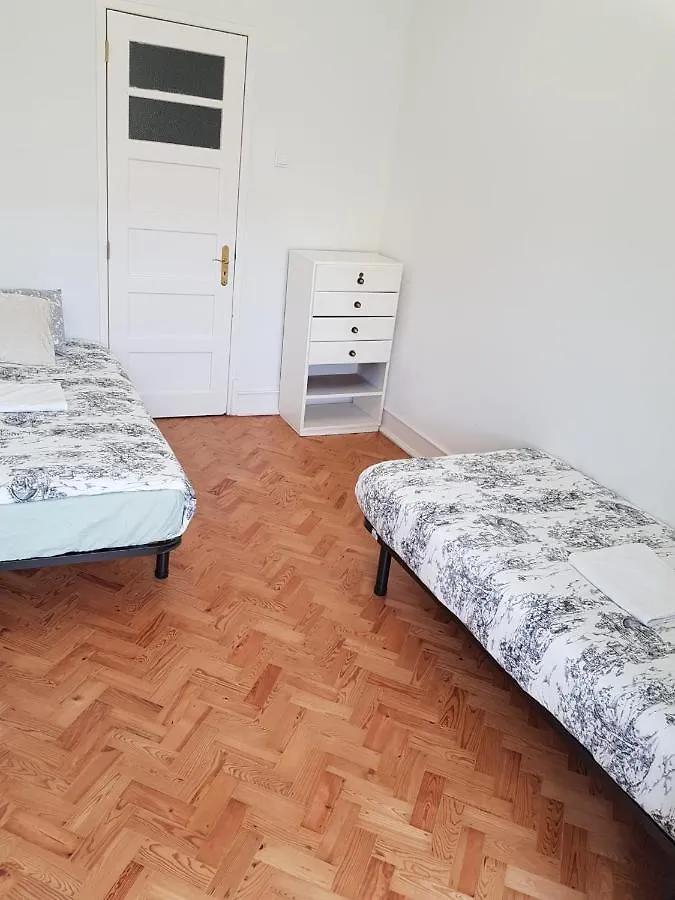 Rainbow Guest House Лиссабон