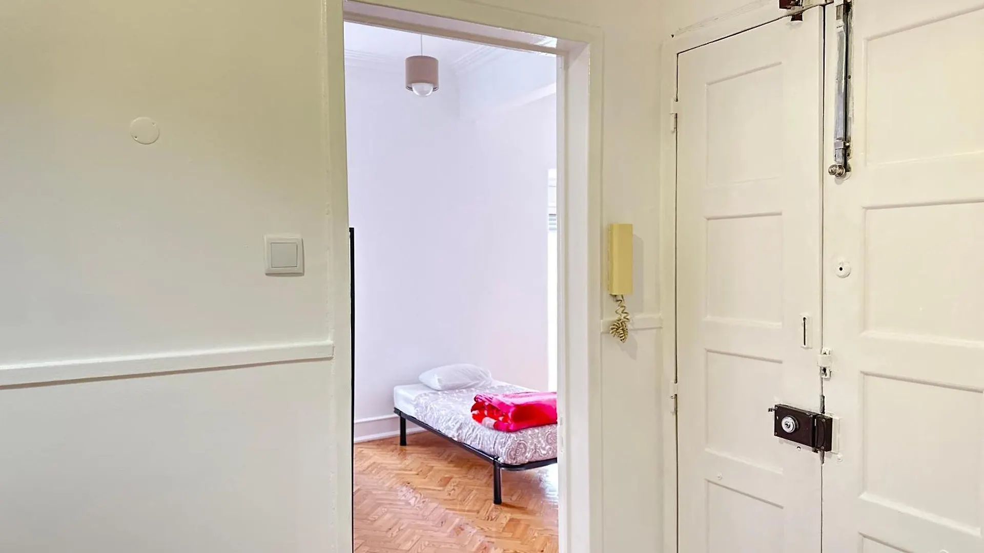 Rainbow Guest House Lisbon